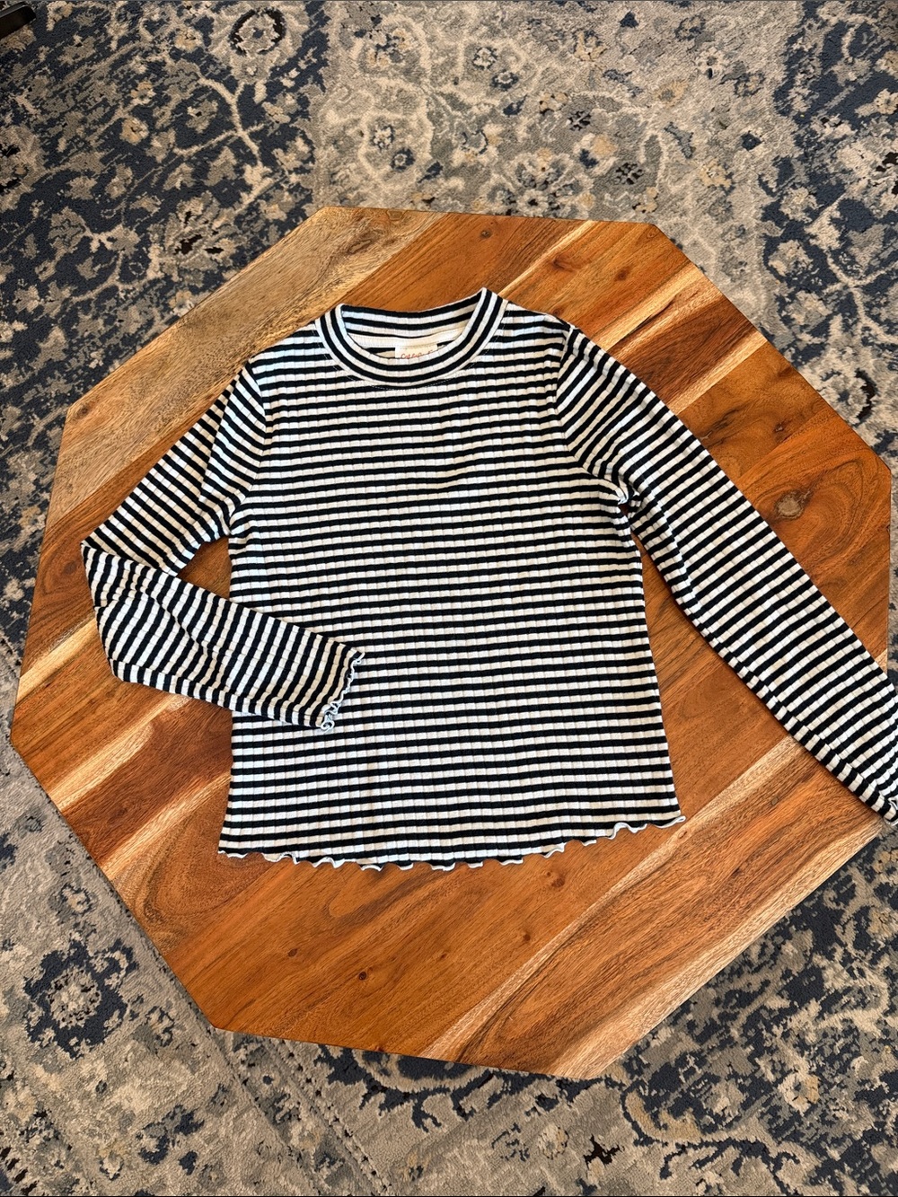 Cat & Jack Girls Striped Long-Sleeve Ruffle Hem Tee - Black & White size 10/12